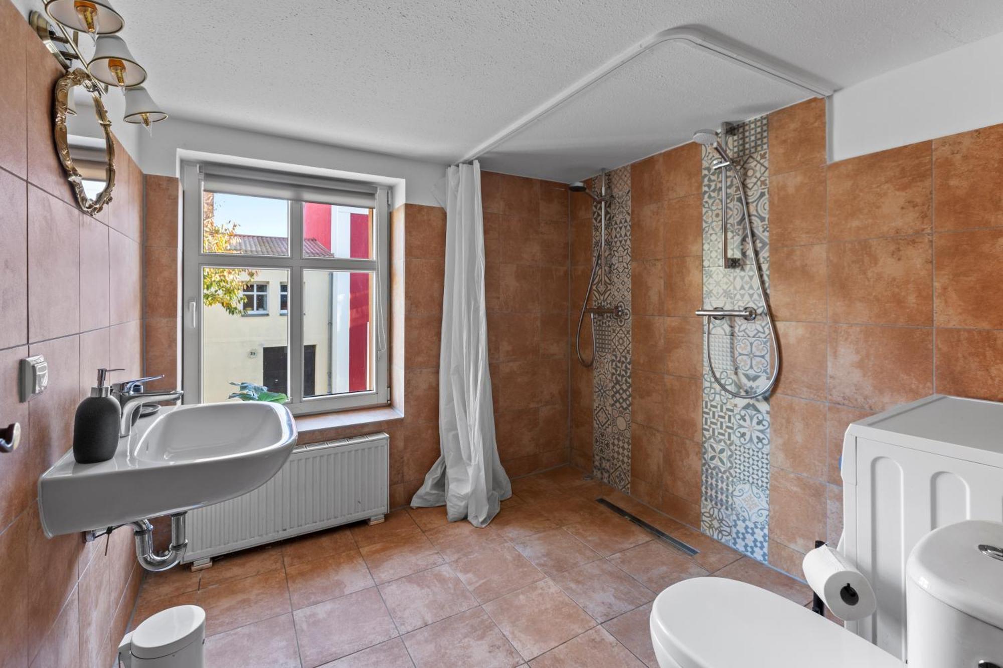 Sabina Monteurwohnung I 75 Zoll Tv I Kueche I Bad I Backofen I Trebbin Buitenkant foto